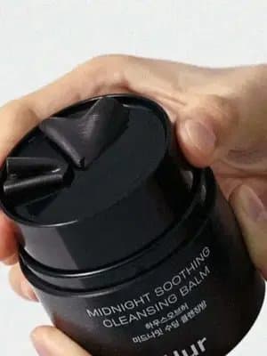 The House of Hur Midnight Soothing Cleansing Balm is a popular Korean skincare first-step cleanser celebrated for its innovative, hygienic design and gentle formula tailored for sensitive skin!🥰🥰 #houseofhur #cleansingbalm #kbeauty #prpackage #beautycreator @House of Hur @YesStyle @epii Global @Anua Ambassadors @haruharu wonder Japan Yesstyle code NISHA00089