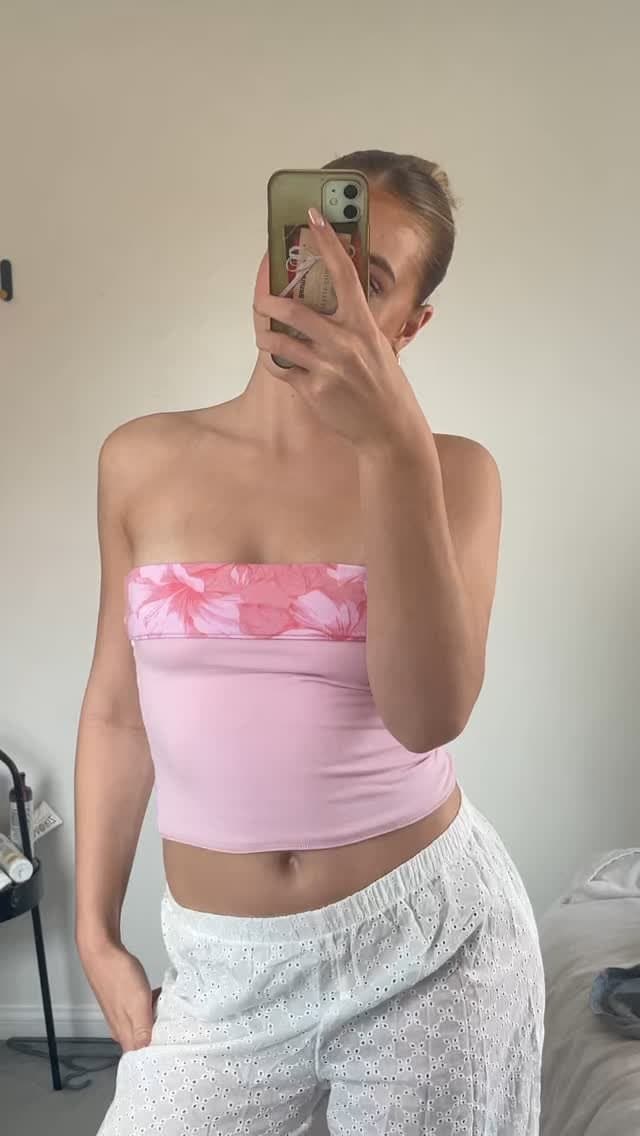 The viral 4 way @hollister top 🌸
House members get the top for £8 (Technically £2 per top 🙈)
#viral #hollister #ad #h